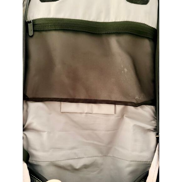 NWOT TRAVELON TRAVEL BAG - Picture 9 of 10